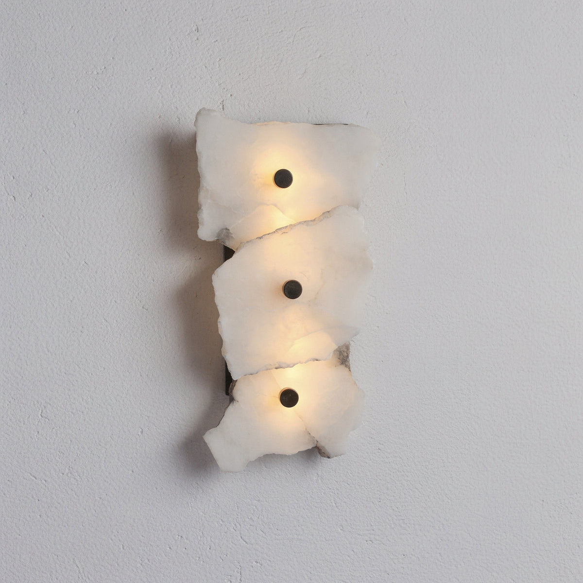 The Nuvia - Natural alabaster marble light