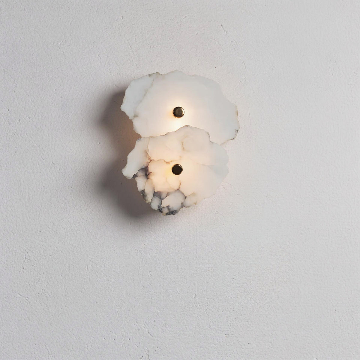 The Nuvia - Natural alabaster marble light