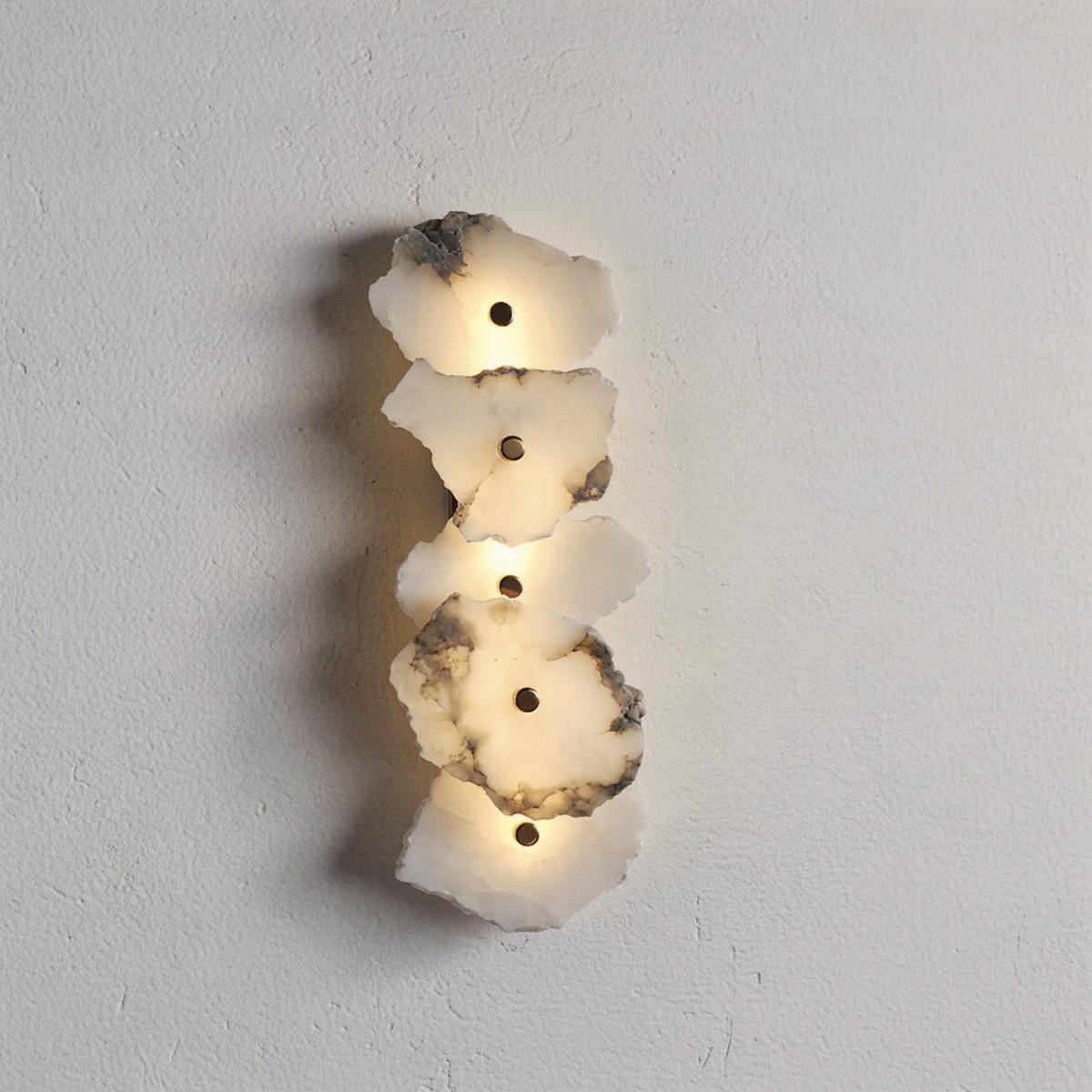 The Nuvia - Natural alabaster marble light