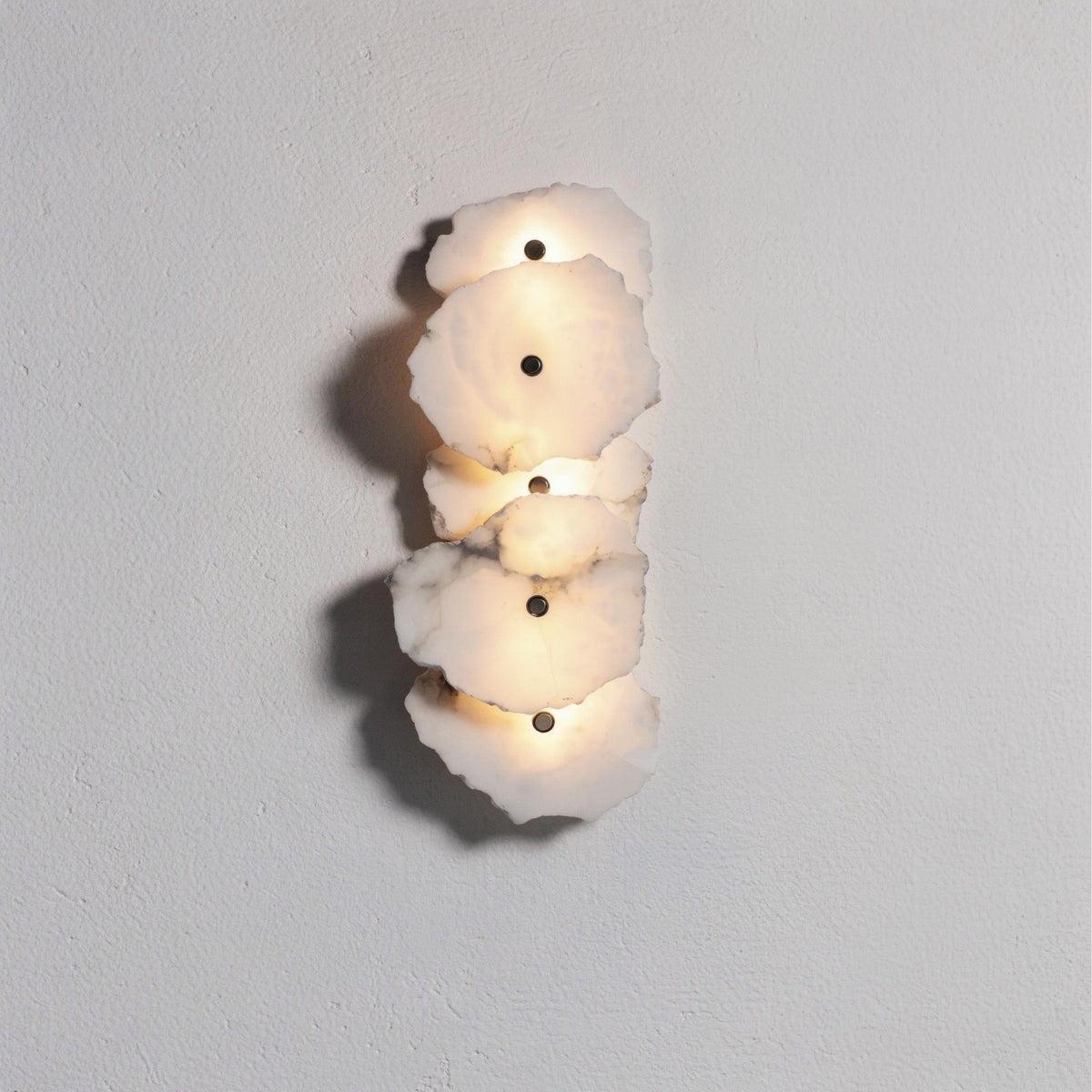 The Nuvia - Natural alabaster marble light